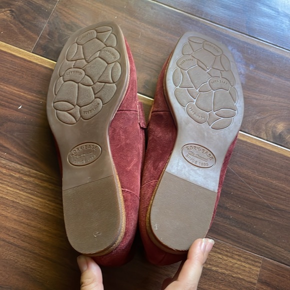 Kork-Ease Womens Size 7 Pisa Dark Red Suede Slip On Penny Loafers Shoes - Picture 6 of 8